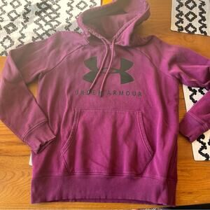 Under Armour Maroon Hoodie Sweatshirt Loose Fit Womens size small S